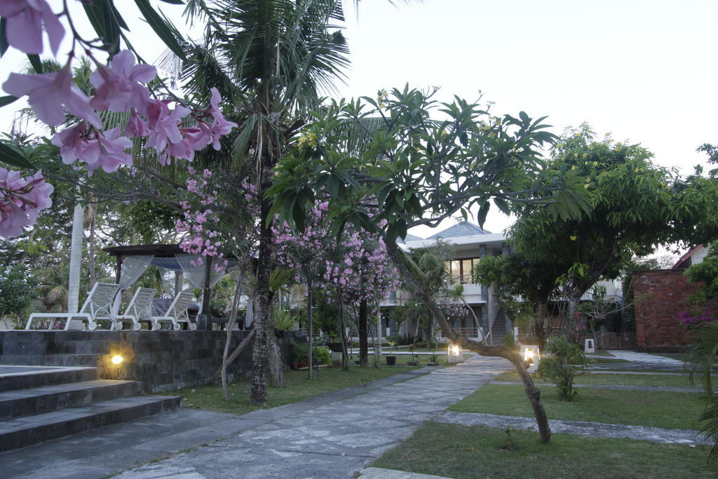 Alit Beach Resort And Villas Sanur Buitenkant foto