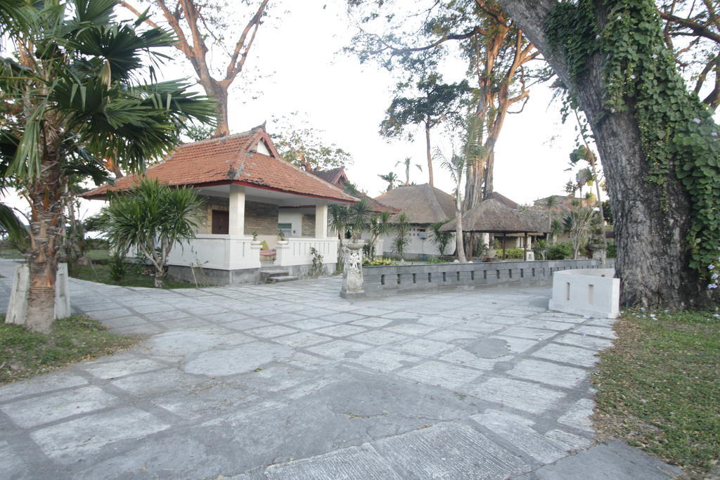 Alit Beach Resort And Villas Sanur Buitenkant foto