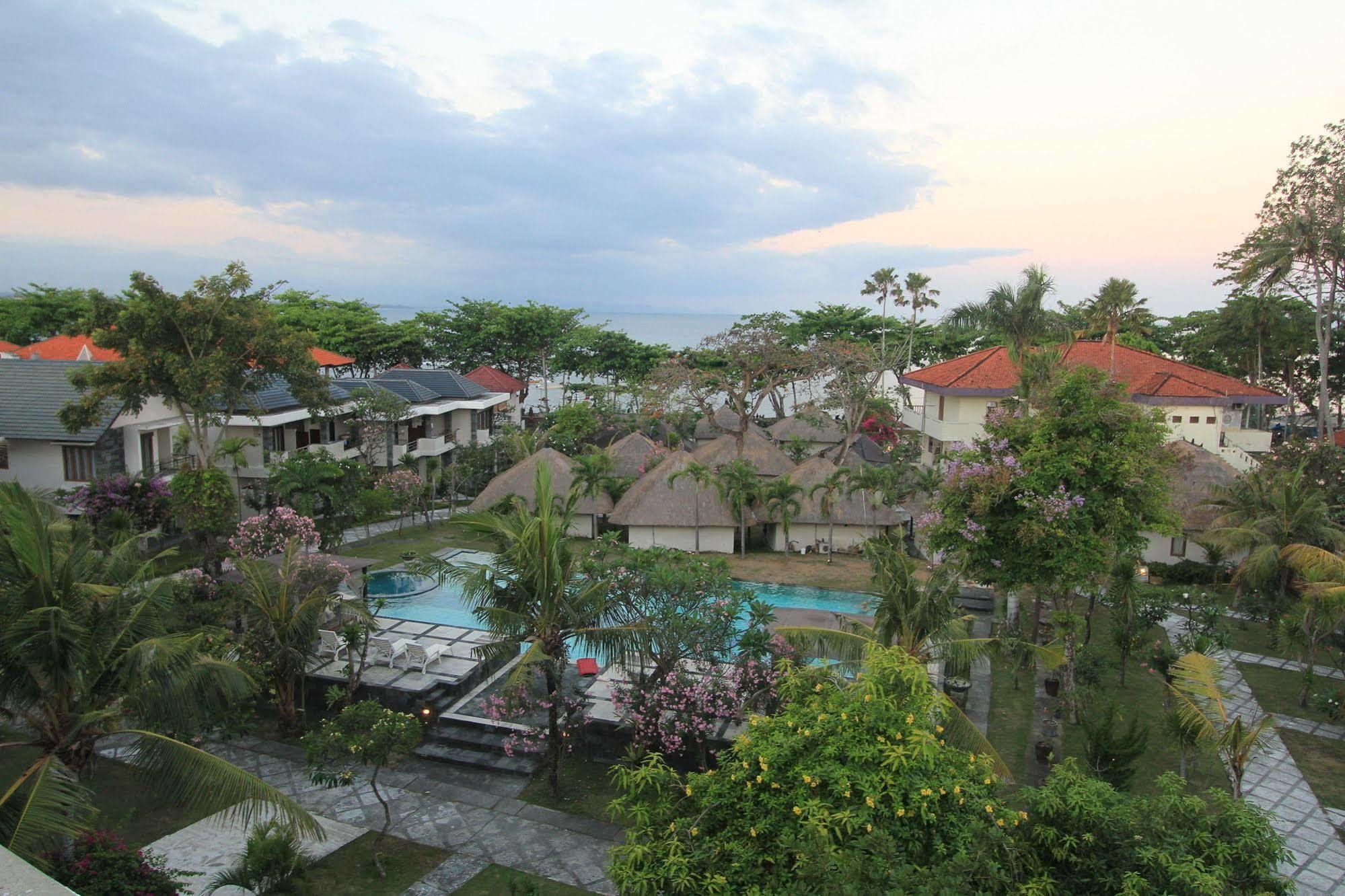 Alit Beach Resort And Villas Sanur Buitenkant foto