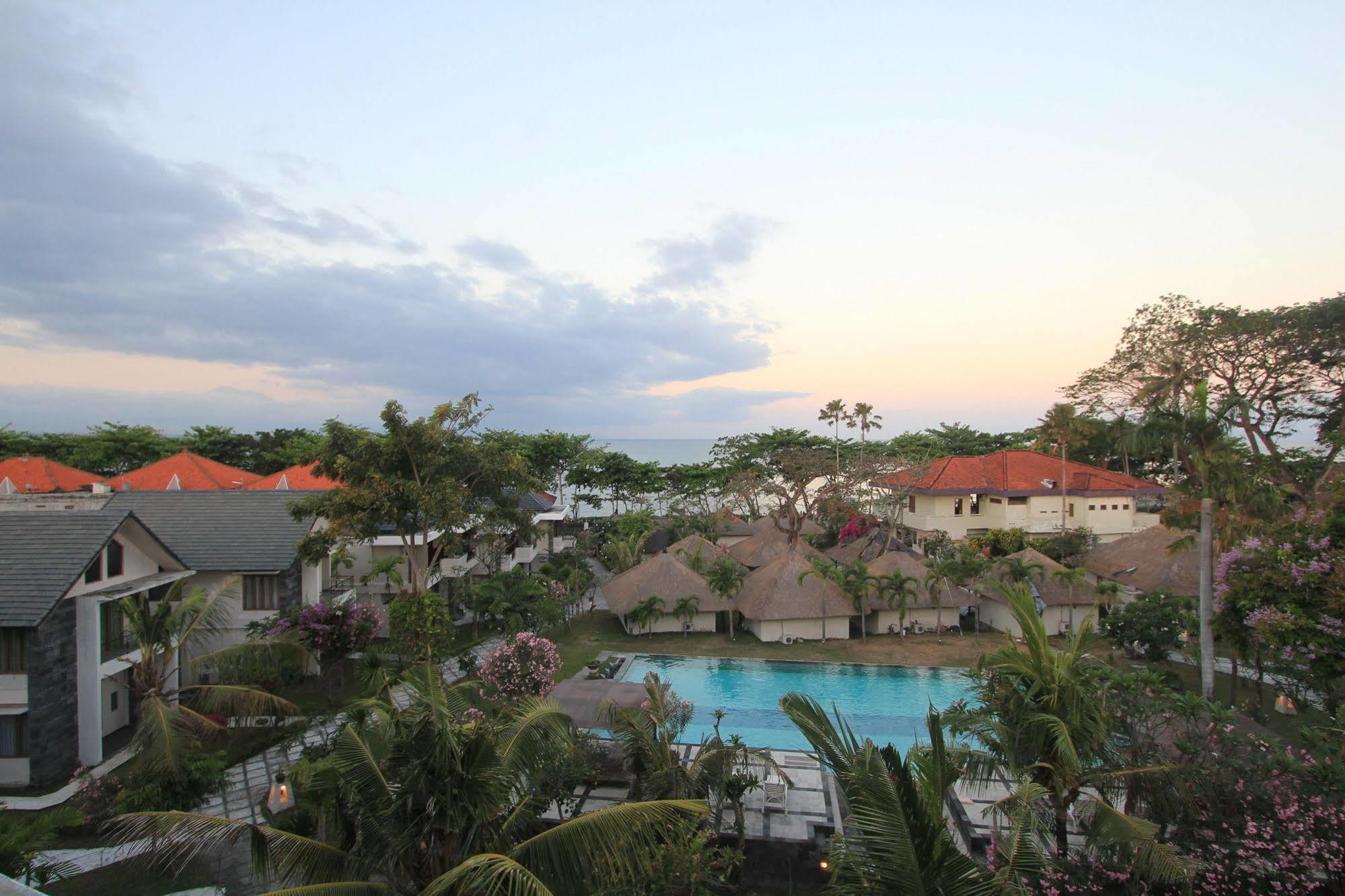 Alit Beach Resort And Villas Sanur Buitenkant foto